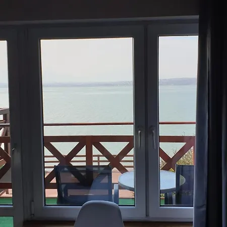 게스트하우스 O.w. Mega Nad Jeziorem