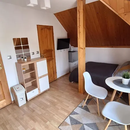 O.w. Mega Nad Jeziorem Guest house