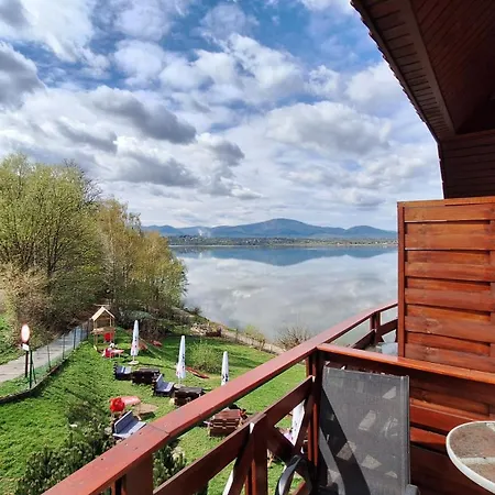 O.w. Mega Nad Jeziorem