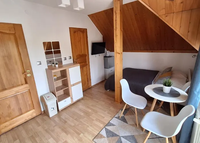 O.w. Mega Nad Jeziorem 게스트하우스