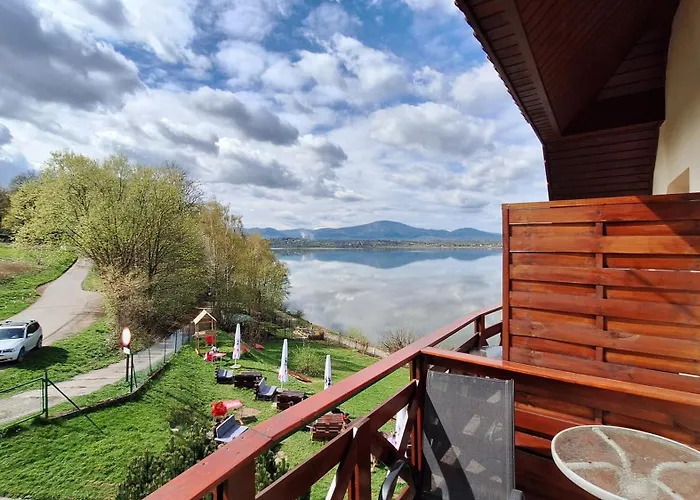 O.w. Mega Nad Jeziorem