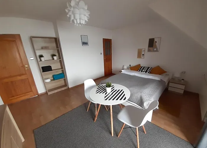 O.w. Mega Nad Jeziorem Гостевой дом 3*